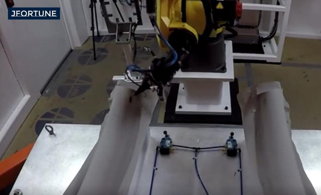 laser cutting machine